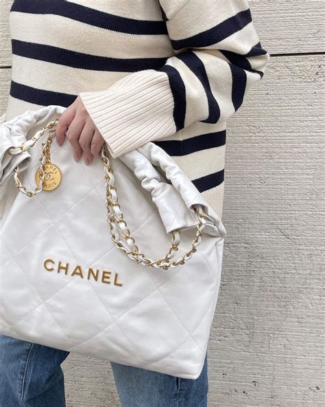 white chanel handbag|where to buy chanel 22.